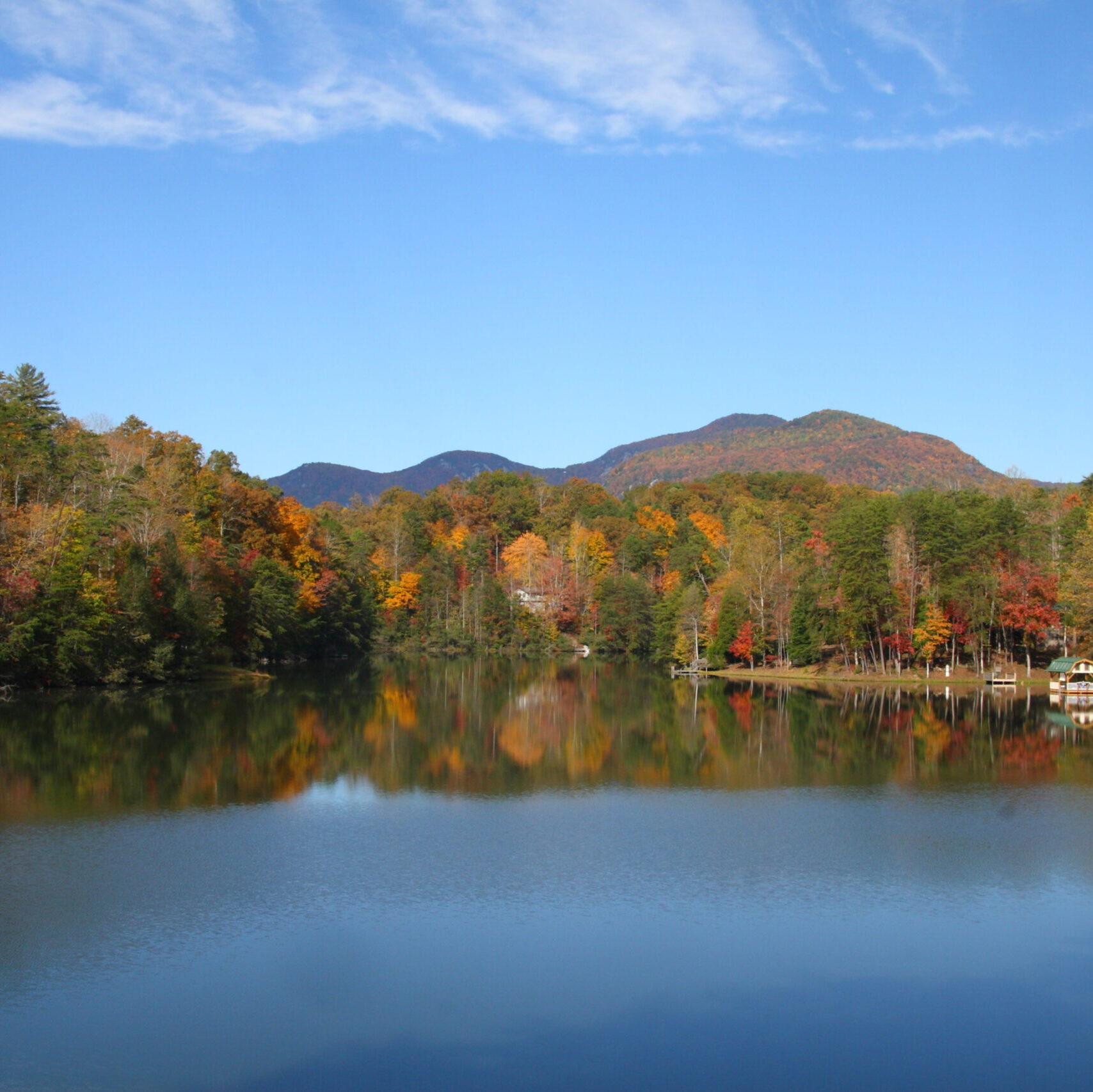 Welcome to Riverbend at Lake Lure Homeowners Association!